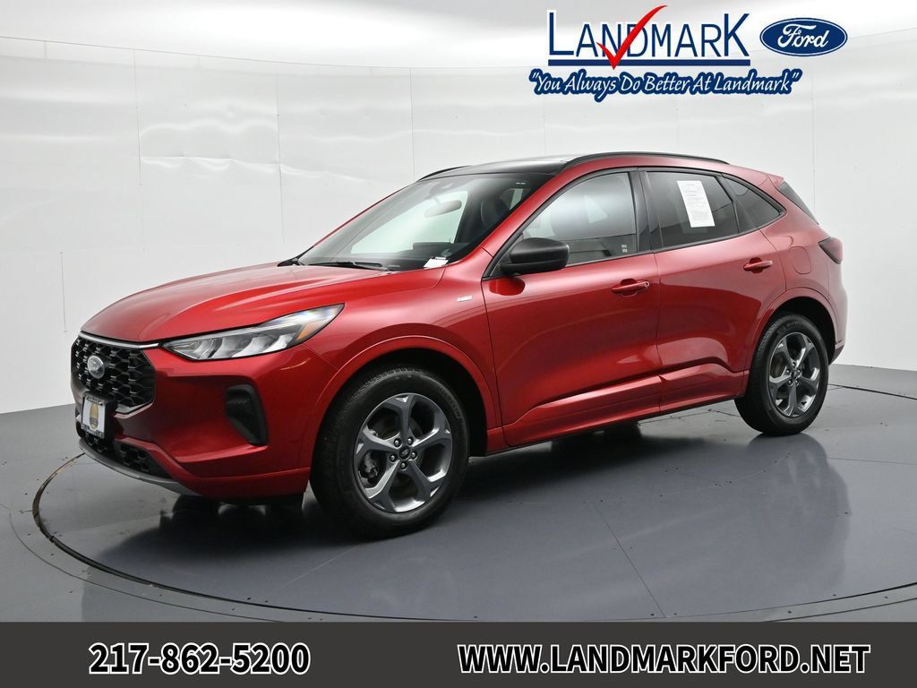 Used 2023 Ford Escape ST-Line w/ Tech Pack #1 AWD/4WD image 1
