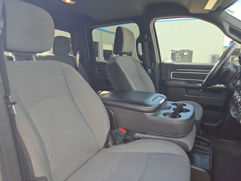 Used 2024 RAM 2500 Big Horn AWD/4WD image 25