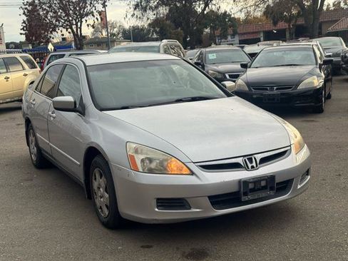 Used 2006 Honda Accord LX image 3
