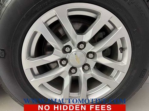 Used 2022 Chevrolet Tahoe LT w/ Luxury Package AWD/4WD image 9