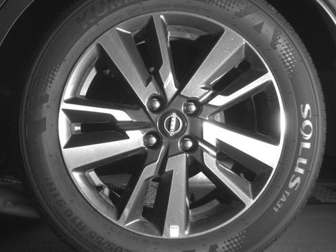 Used 2025 Nissan Versa SV image 14