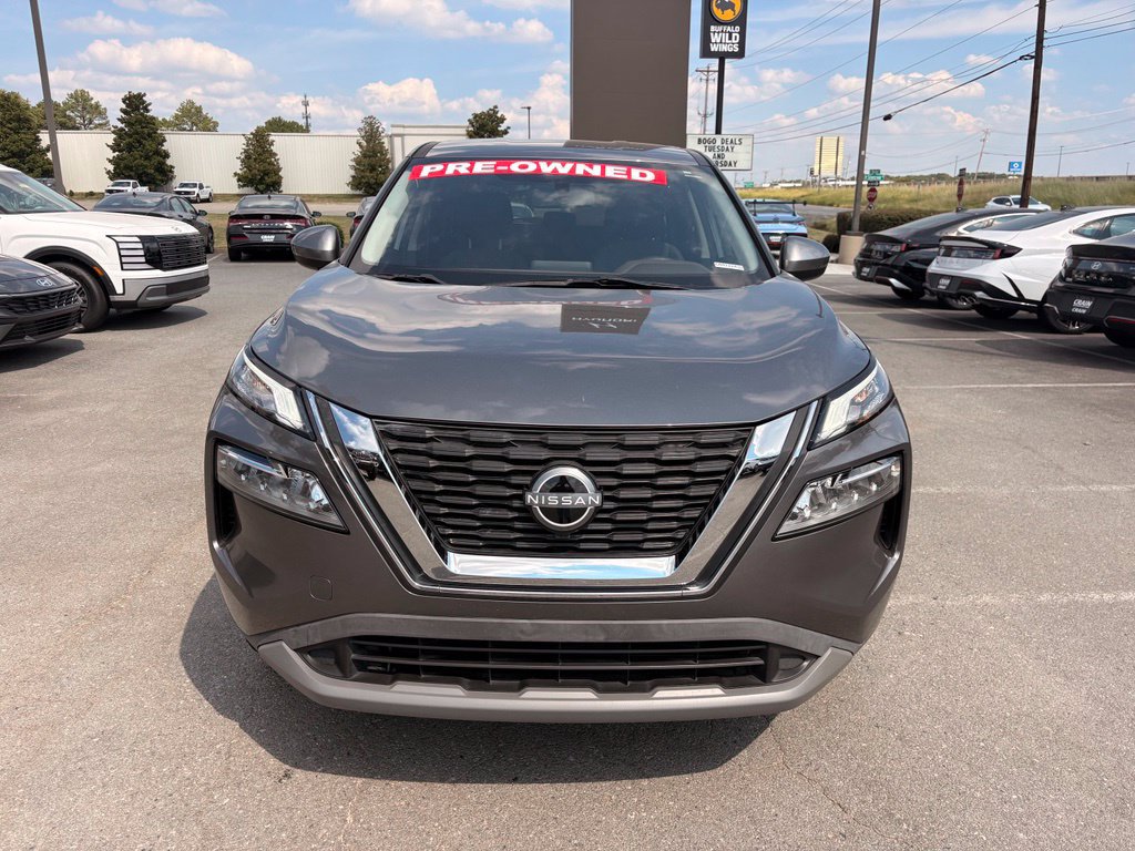 Used 2023 Nissan Rogue SV FWD image 2
