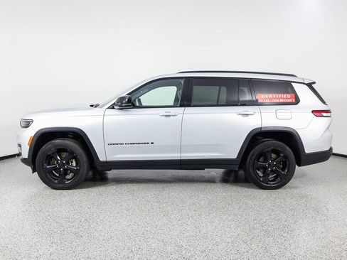Used 2023 Jeep Grand Cherokee L Laredo image 5