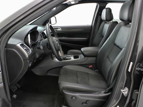 Used 2019 Jeep Grand Cherokee Altitude AWD/4WD image 33