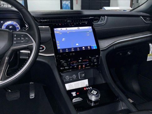 New 2025 Jeep Grand Cherokee L Limited w/ Trailer Tow Package image 6