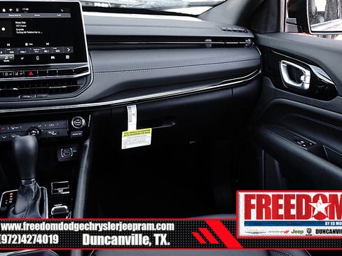 New 2026 Jeep Compass Latitude image 38