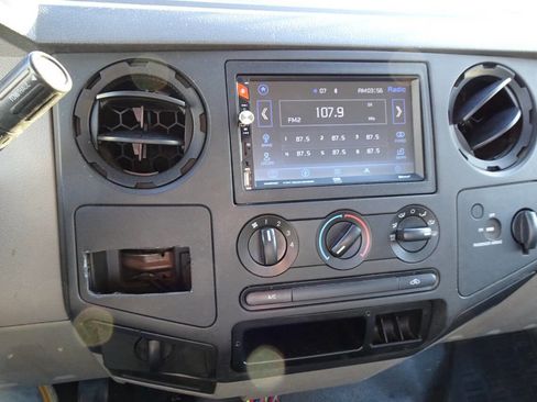 Used 2009 Ford F350 XL image 16