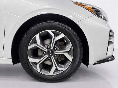 Used 2019 Kia Forte LXS FWD image 9