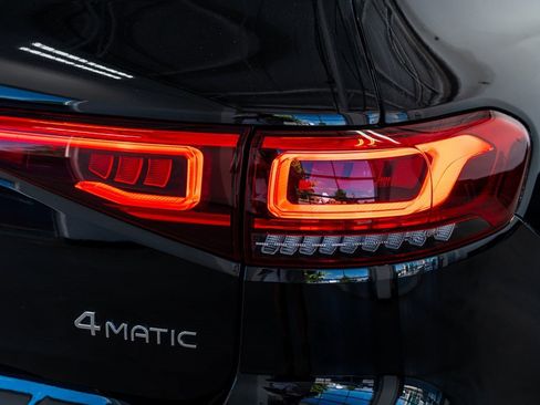 Used 2023 Mercedes-Benz EQB 350 4MATIC SUV w/ Exclusive Package image 29