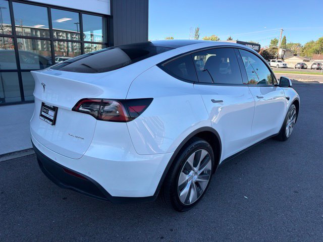 Used 2022 Tesla Model Y Long Range AWD/4WD image 10