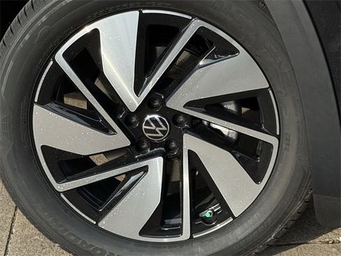 New 2026 Volkswagen Atlas SE image 7