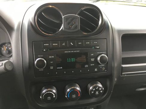 Used 2016 Jeep Patriot Sport w/ Power Value Group AWD/4WD image 15