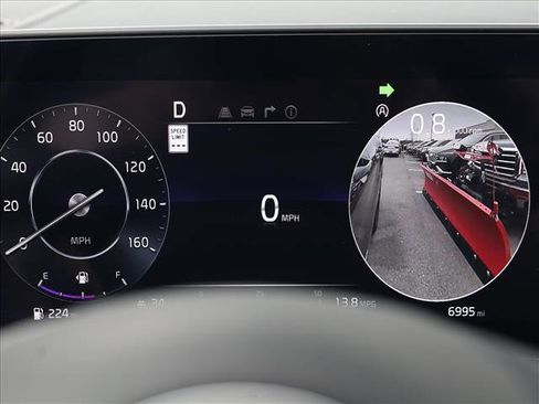 Used 2025 Kia Sportage SX image 12