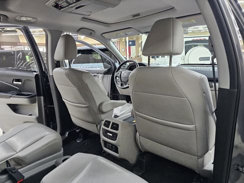 Used 2016 Honda Pilot Elite image 23