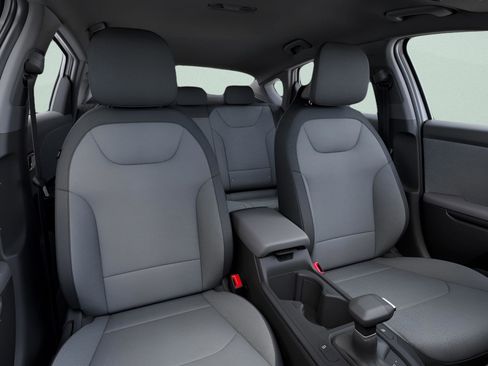 New 2025 Kia K4 LXS image 15