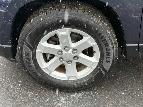 Used 2015 GMC Acadia SLE image 10