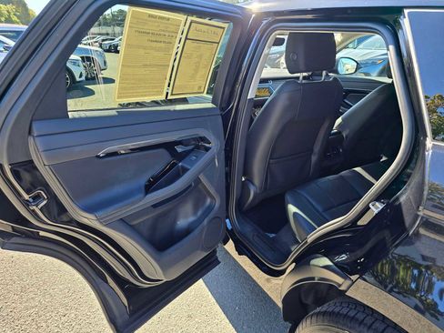 Used 2020 Land Rover Range Rover Evoque S image 17