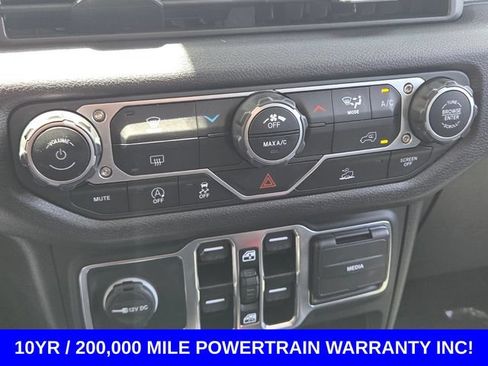 Used 2025 Jeep Wrangler Unlimited Sport AWD/4WD image 26