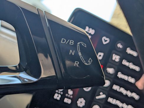 Used 2023 Volkswagen ID.4 Pro S image 32