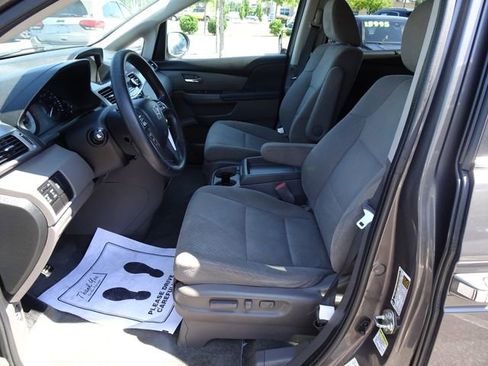 Used 2016 Honda Odyssey SE image 10
