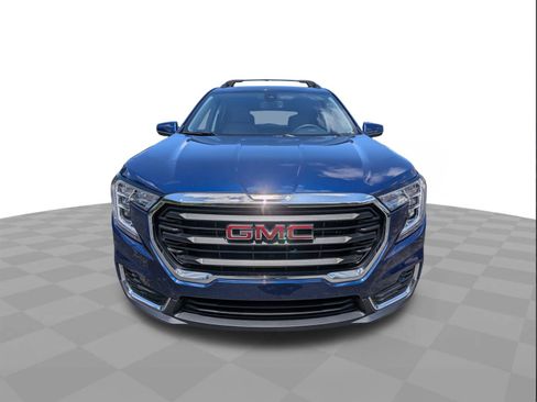 Certified 2023 GMC Terrain SLE w/ Driver Convenience Package FWD image 9