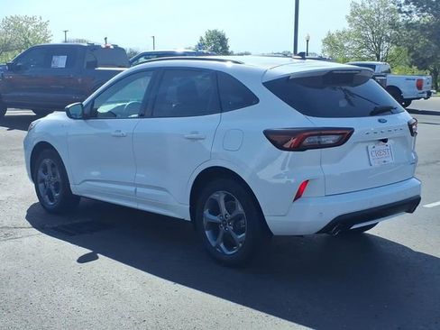 Certified 2023 Ford Escape ST-Line w/ Tech Pack #1 AWD/4WD image 4