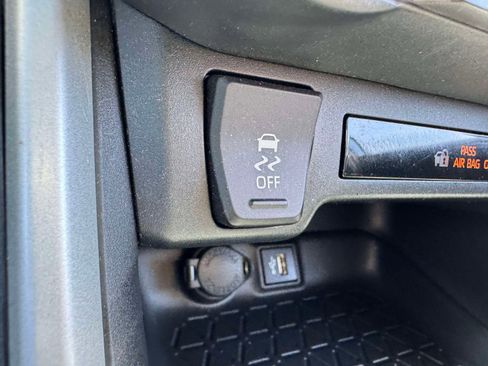 Used 2023 Toyota RAV4 AWD Hybrid image 29
