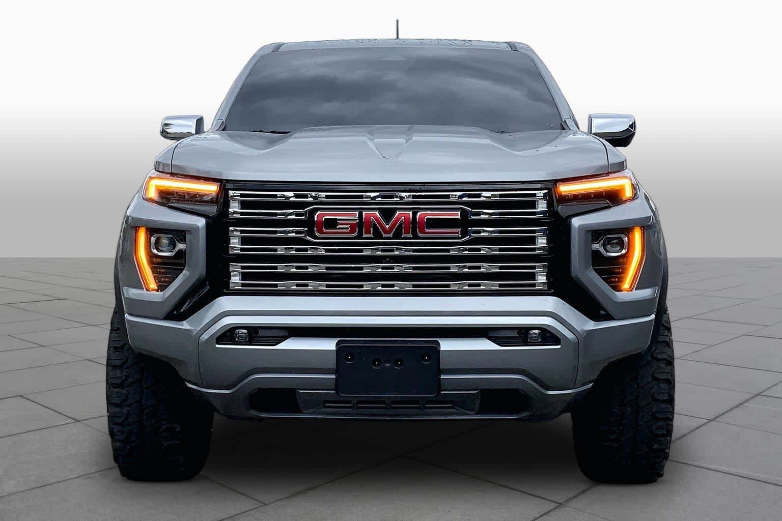 Used 2024 GMC Canyon Denali AWD/4WD image 4