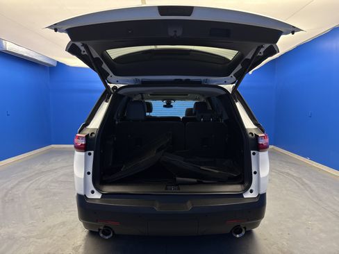 Used 2019 Chevrolet Traverse LT w/ LT Premium Package FWD image 30