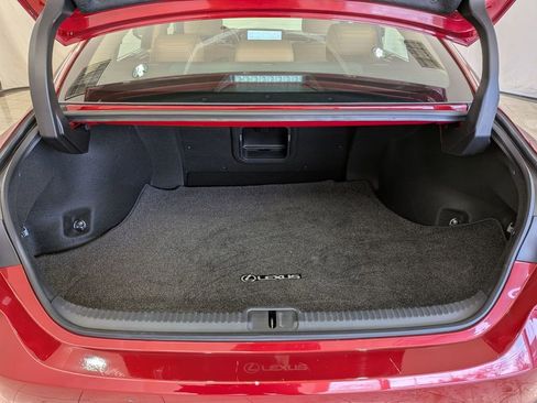 Certified 2024 Lexus ES 300h Ultra Luxury w/ Accessory Package (Z2) image 33