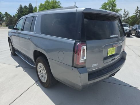 Used 2019 GMC Yukon XL SLT AWD/4WD image 7