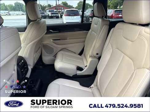 Used 2024 Jeep Grand Cherokee L Limited w/ Luxury Tech Group II AWD/4WD image 7