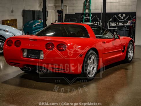 Used 1997 Chevrolet Corvette Coupe w/ Roof Pkg image 8