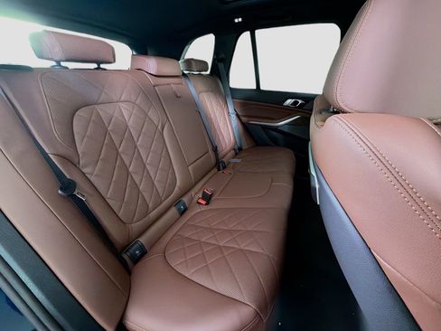 New 2026 BMW X5 xDrive50e w/ M Sport Package image 30