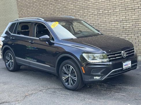 Used 2018 Volkswagen Tiguan SEL FWD image 11