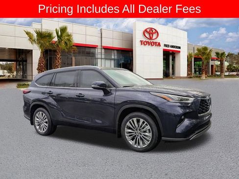 New 2026 Toyota Highlander Platinum AWD/4WD image 1
