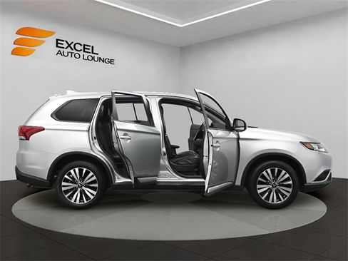 Used 2020 Mitsubishi Outlander SEL image 50