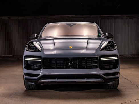 Used 2023 Porsche Cayenne Turbo GT image 2