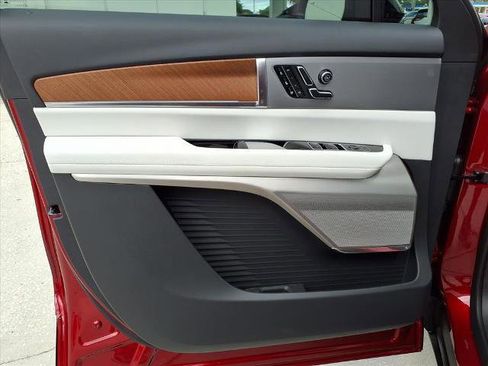 New 2026 Cadillac Vistiq Sport image 14