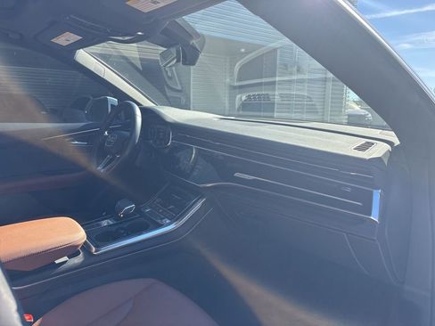 Used 2022 Audi Q8 Premium Plus image 15