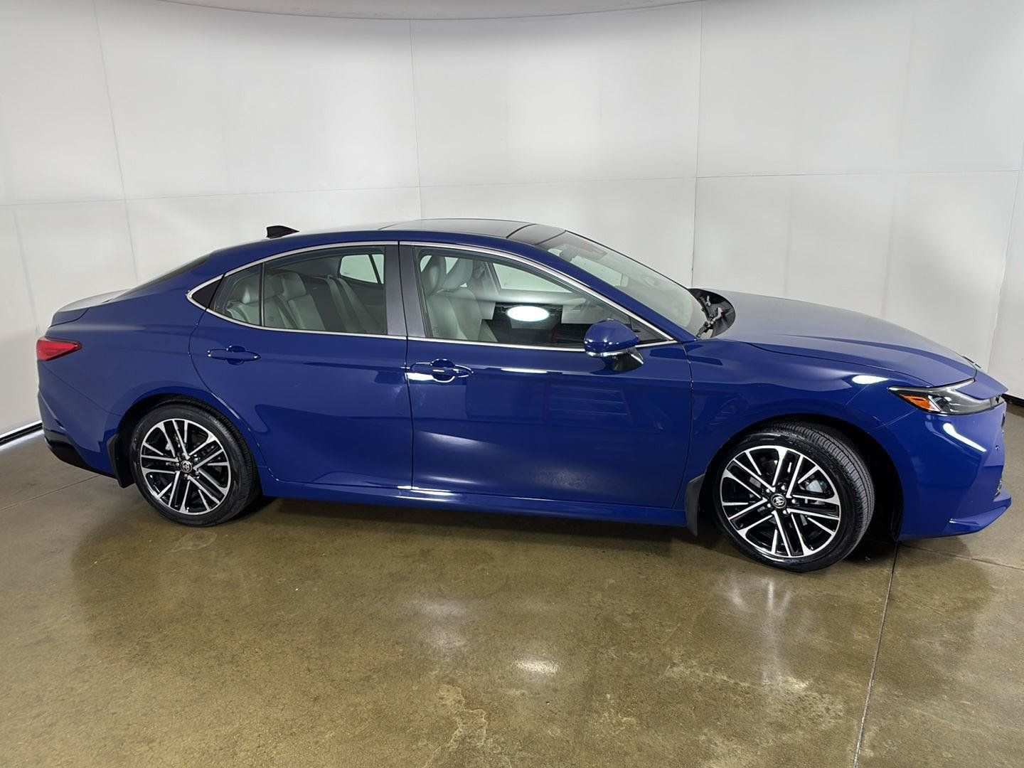 Used 2026 Toyota Camry XLE w/ Premium Plus Package FWD image 9
