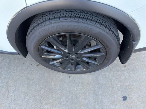 Used 2024 Nissan Murano SV w/ SV Midnight Edition Package image 10