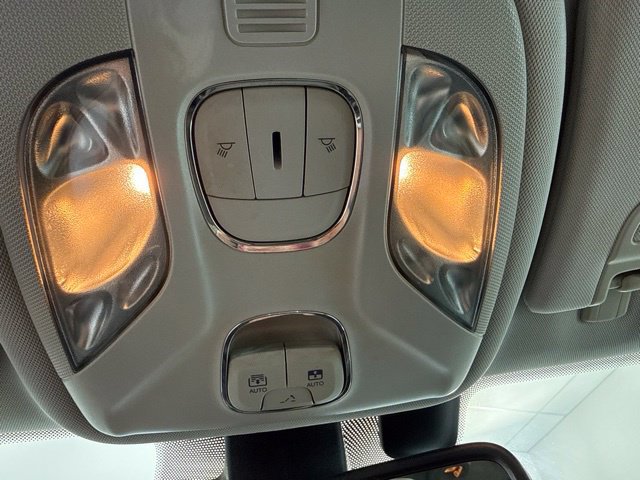 Used 2020 Jeep Compass Latitude FWD image 21