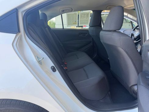 Used 2025 Toyota Corolla LE FWD image 25