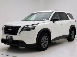 Used 2024 Nissan Pathfinder S video 2