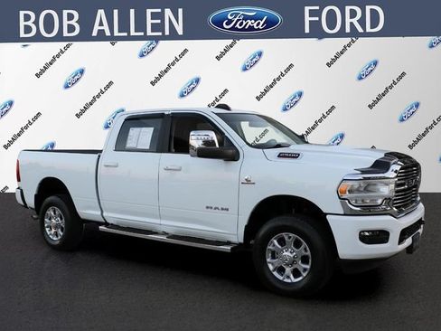 Used 2023 RAM 2500 Laramie AWD/4WD image 2