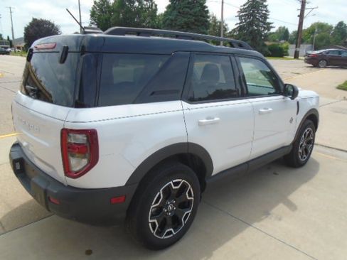 Used 2025 Ford Bronco Sport Outer Banks w/ Outer Banks Tech Package+ AWD/4WD image 11