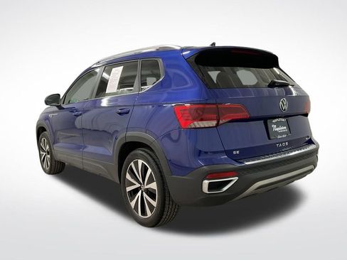 Used 2023 Volkswagen Taos SE w/ Panoramic Sunroof Package AWD/4WD image 2