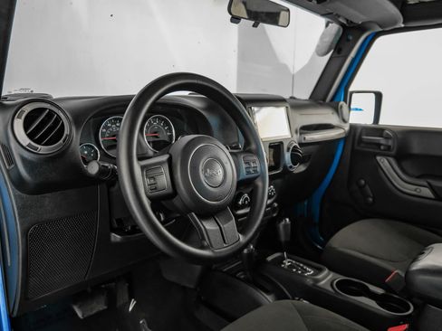 Used 2015 Jeep Wrangler Unlimited Sport AWD/4WD image 2
