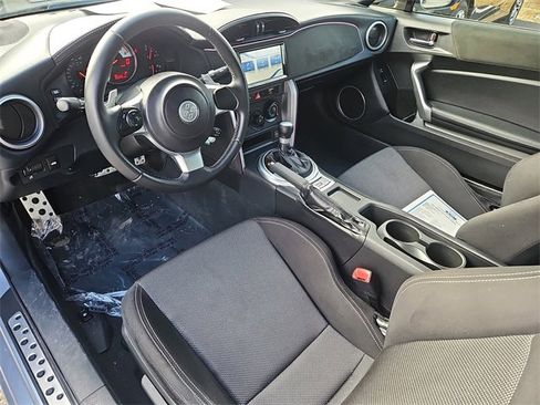Used 2020 Toyota 86 image 11
